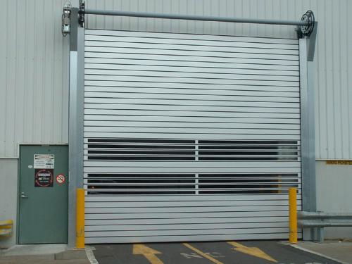 閔行區(qū)木質(zhì)防火門(mén)技術(shù)勇創(chuàng)新高，卷簾門(mén)電機(jī)智能化升級(jí)助力建筑安全